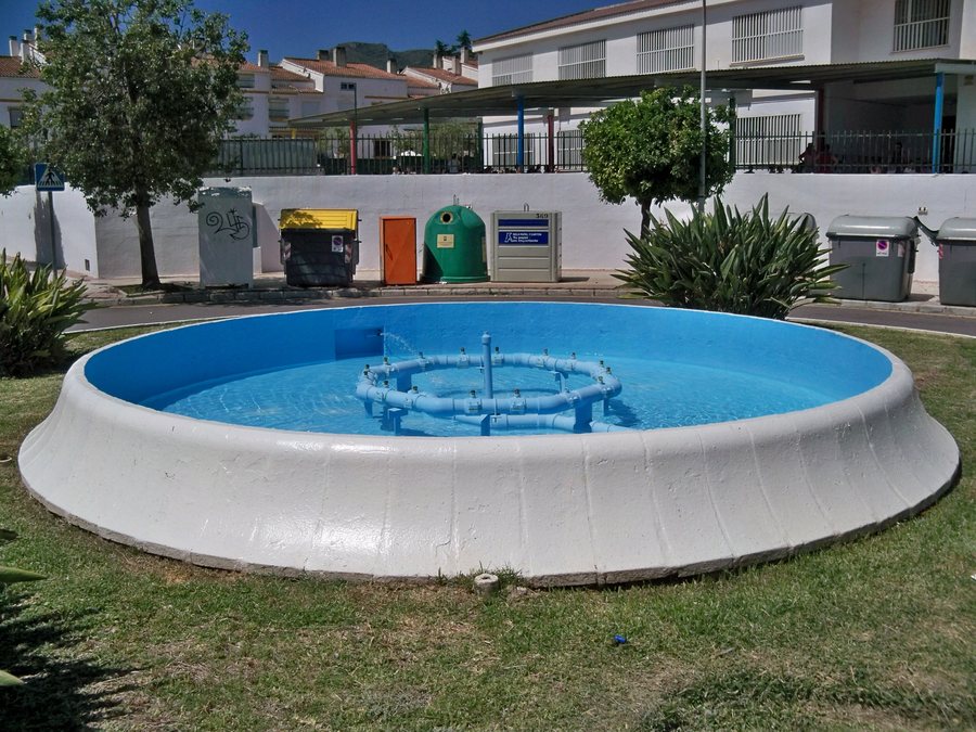 File:Sedella Fountain.jpg