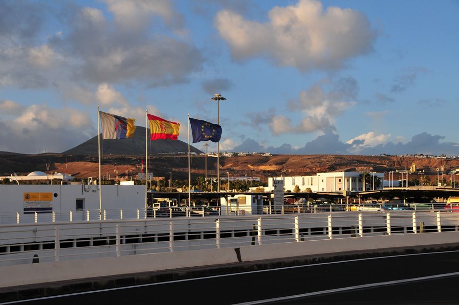 Flughafenmotiv aus Spanien – Symbolbild