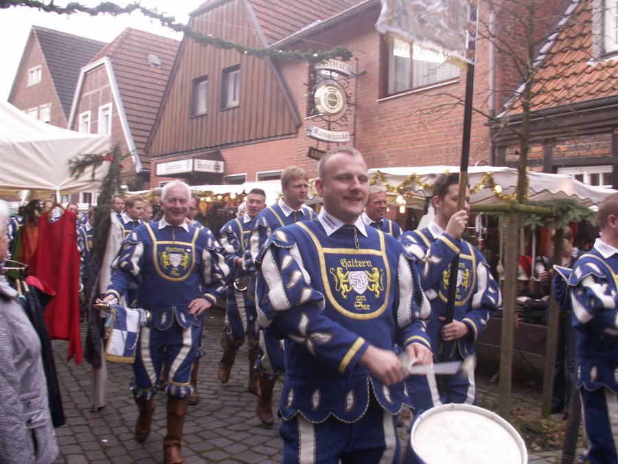 Moros y Cristianos – Festumzug in historischen Kostümen